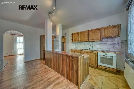 Pronájem bytu 2+1 61 m² Malátova, Městec Králové