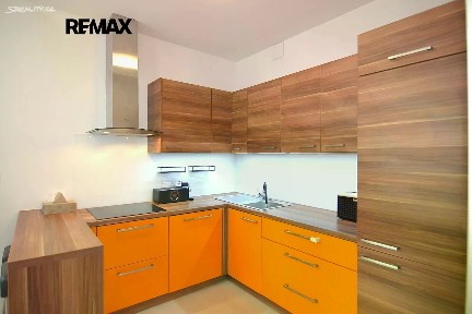 Pronájem bytu 3+1 69 m² Podolská, Praha - Podolí