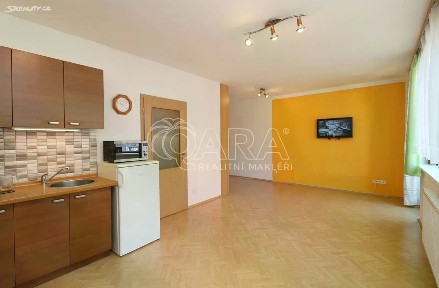 Pronájem bytu 1+kk 42 m²
