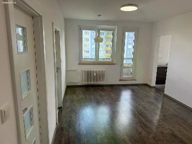 Pronájem bytu 3+1 58 m² Hlavní, Otrokovice - Kvítkovice