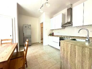 Pronájem bytu 3+1 98 m² náměstí Jiřího z Lobkovic, Praha