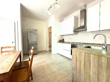 Pronájem bytu 3+1 98 m² náměstí Jiřího z Lobkovic, Praha