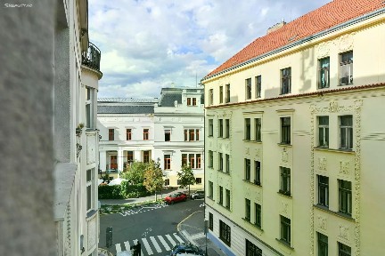 Pronájem bytu 2+1 85 m² Malířská, Praha - Bubeneč
