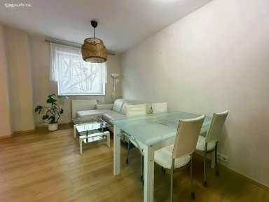 Zlín, Tyršovo nábřeží