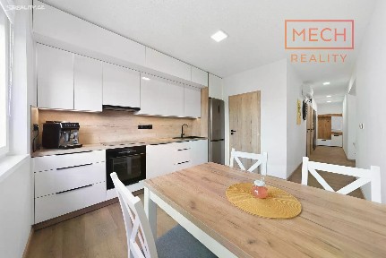 Prodej bytu 2+1 66 m² Nerudova, Hrušovany nad Jevišovkou