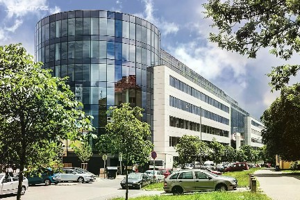 Pronájem kanceláře 900 m²