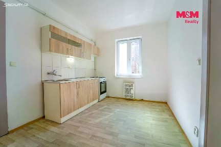 Pronájem bytu 1+1 37 m² Sladkovského, Plzeň - Východní Předměstí