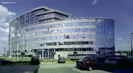 Pronájem kanceláře 300 m²
