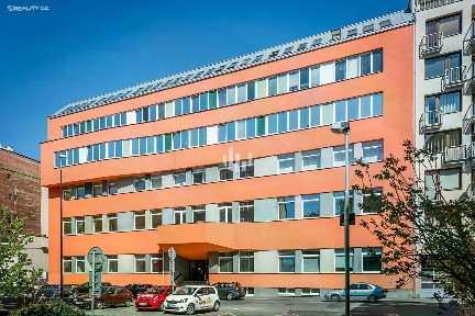 Pronájem kanceláře 714 m²