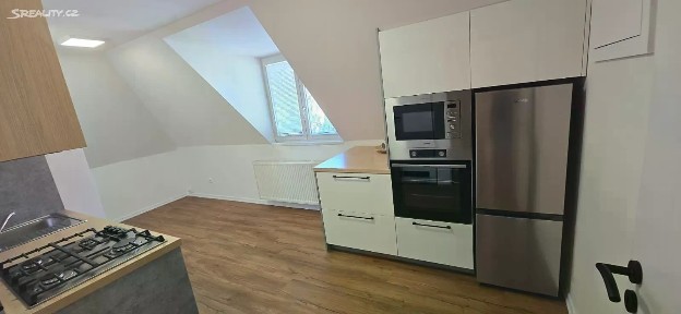 Pronájem bytu 2+kk 48 m²