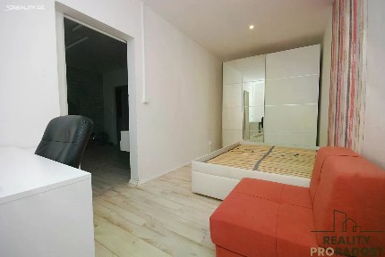 Pronájem bytu 2+kk 44 m² Na Valtické, Břeclav - Charvátská Nová Ves