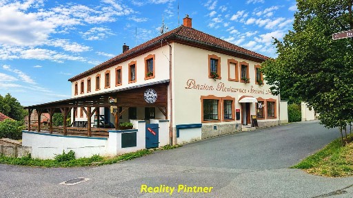 Prodej vícegeneračního domu 604 m², pozemek 4793 m² Slapy