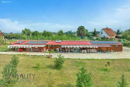 Prodej vícegeneračního domu 280 m², pozemek 35798 m² Pečky