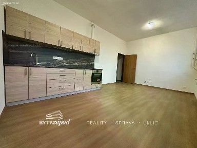 Prodej bytu 3+kk 66 m² Strašice