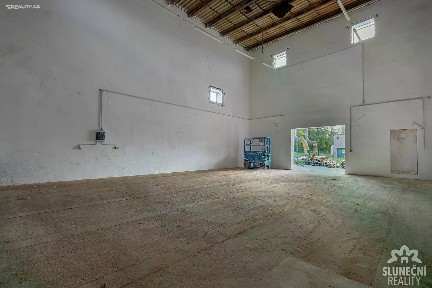 Pronájem skladového prostoru 123 m²