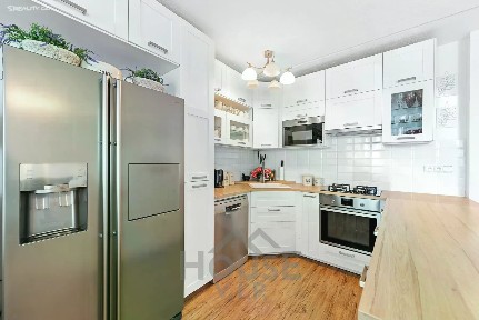 Prodej bytu 3+kk 86 m² Křivenická, Praha - Čimice