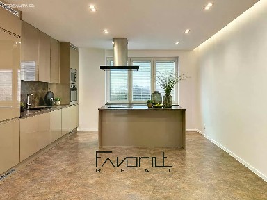 Prodej bytu 3+kk 67 m² Ukrajinská, Ostrava - Poruba