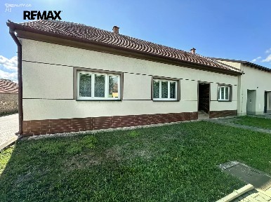 Prodej rodinného domu 124 m², pozemek 1031 m² Hrušky