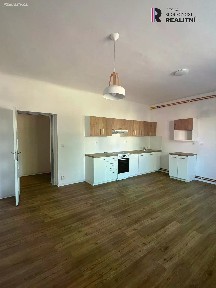 Pronájem bytu 3+kk 96 m²