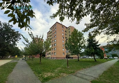 Prodej bytu 4+1 75 m² Nádražní, Chropyně