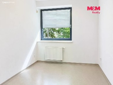 Pronájem obchodního prostoru 12 m² Jiráskova, Pardubice - Zelené Předměstí