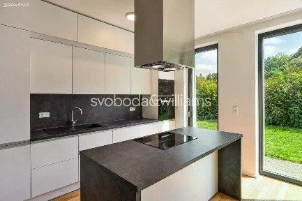 Pronájem rodinného domu 210 m², pozemek 207 m²