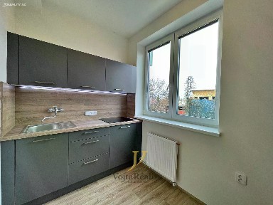 Pronájem bytu 1+1 38 m² Libušina, Olomouc - Bělidla