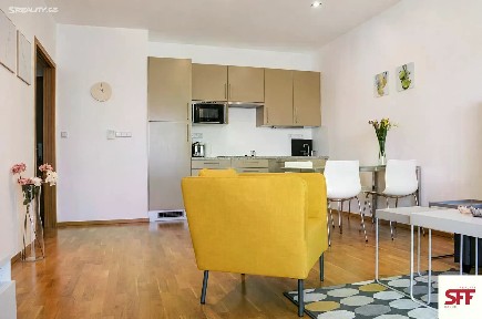 Pronájem bytu 2+kk 55 m² Korunní, Praha - Vinohrady