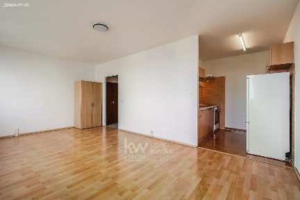 Pronájem bytu 1+kk 33 m² Španielova, Praha - Řepy