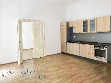 Pronájem bytu 2+kk 50 m² Štítného, Praha - Žižkov
