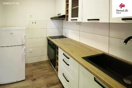 Pronájem bytu 1+kk 26 m² Puklice