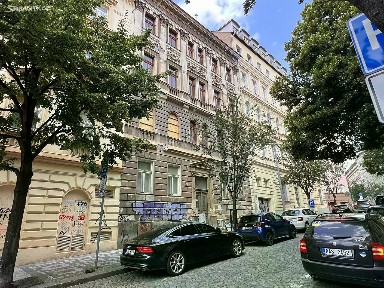 Prodej činžovního domu 1015 m²