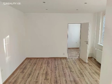 Pronájem bytu 2+1 43 m² Na Valtické, Břeclav - Charvátská Nová Ves