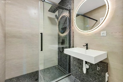 Prodej bytu 2+kk 65 m² Zlonická, Praha - Letňany