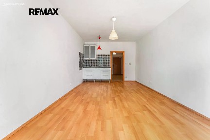 Prodej bytu 1+kk 34 m² Geologická, Praha - Hlubočepy