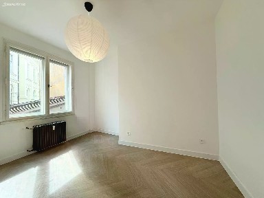 Prodej bytu 2+kk 41 m² Na Zbořenci, Praha - Nové Město