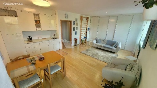 Prodej bytu 2+kk 64 m²