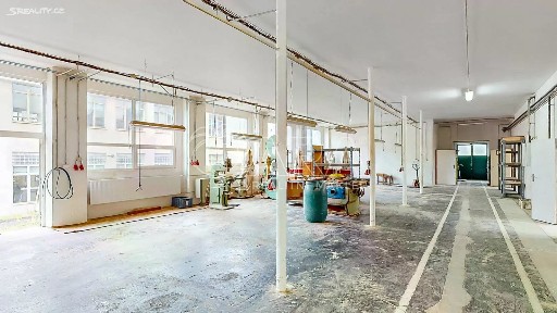 Prodej výrobní haly, prostoru 1300 m² Petra Bezruče, Luby
