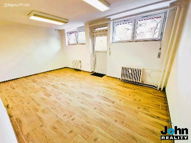 Prodej obchodního prostoru 34 m² Javorová, Most