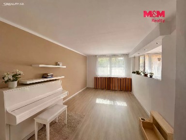 Prodej bytu 3+1 67 m² Pražská, Lubenec