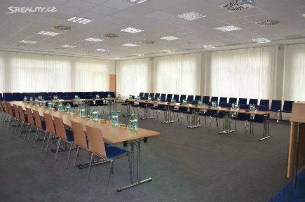 Pronájem kanceláře 187 m²