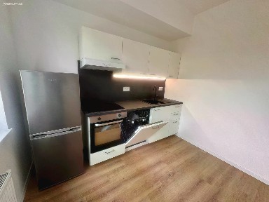 Pronájem bytu 1+kk 27 m² Brněnská, Šlapanice