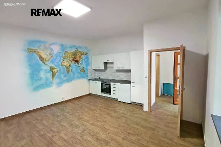 Pronájem bytu 1+kk 30 m² Palackého náměstí, Ivančice