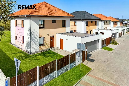 Prodej rodinného domu 180 m², pozemek 679 m² Sněžná, Veleň - Mírovice