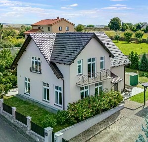 Prodej rodinného domu 195 m², pozemek 1059 m² Šípková, Dobřejovice