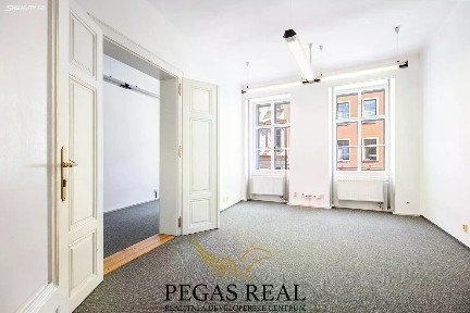 Pronájem kanceláře 187 m²