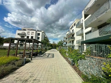 Prodej bytu 1+kk 42 m² Ivana Hlinky, Praha - Vysočany