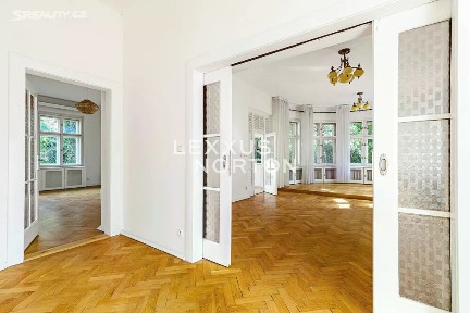 Prodej bytu 6 pokojů a více 228 m² Cukrovarnická, Praha - Střešovice