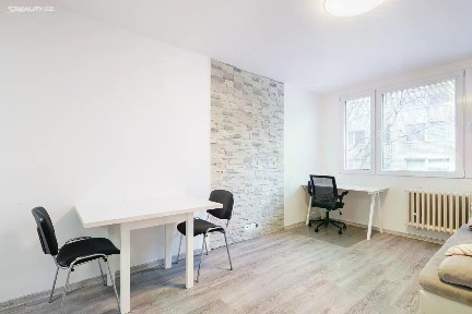 Prodej bytu 2+kk 42 m² Dubrovnická, Praha - Košíře