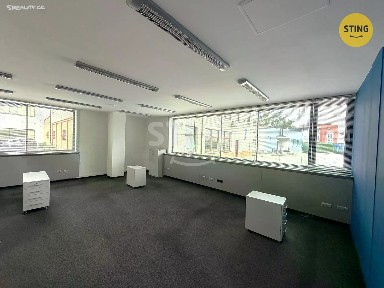 Pronájem kanceláře 195 m²